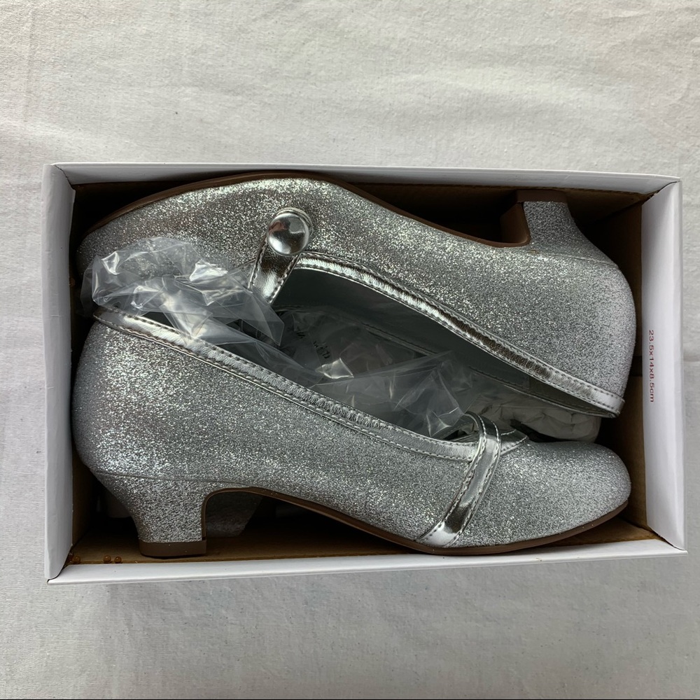 💸Sale - Soda Girl Dress Shoes Silver with Glitter - Picture 7 of 8